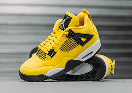 Jordan 4 Retro Lightning (2021)
